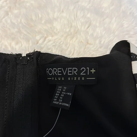 Forever 21+ dress - Picture 3 of 5